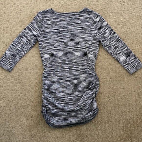 Gray and Black Patterned Top - Picture 2 of 2